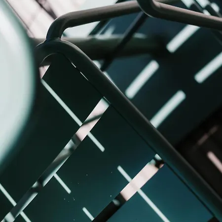 Eleven By Warren Collection 슬리에마