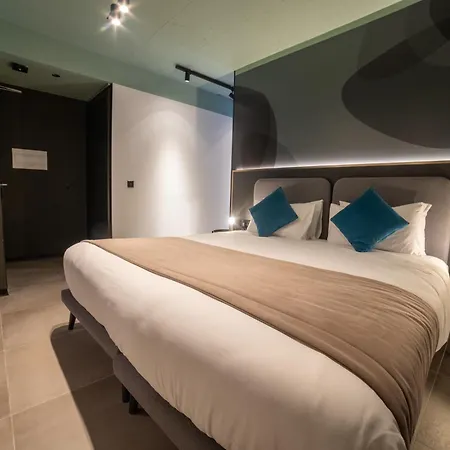 Eleven By Warren Collection *