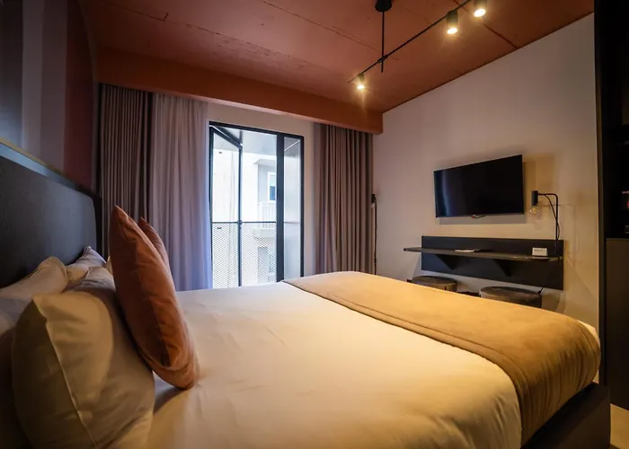 Eleven By Warren Collection