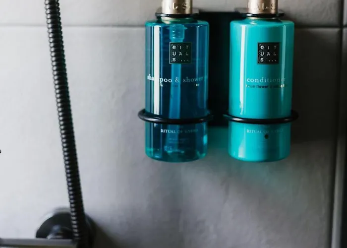 Apartman Eleven By Warren Collection *