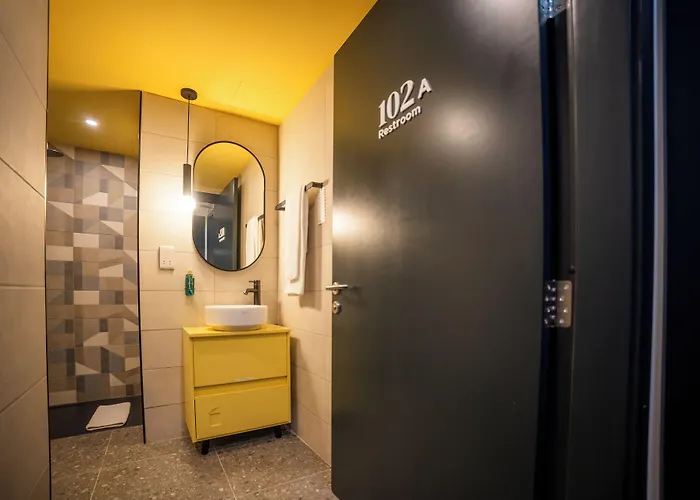 Apartment Eleven By Warren Collection *